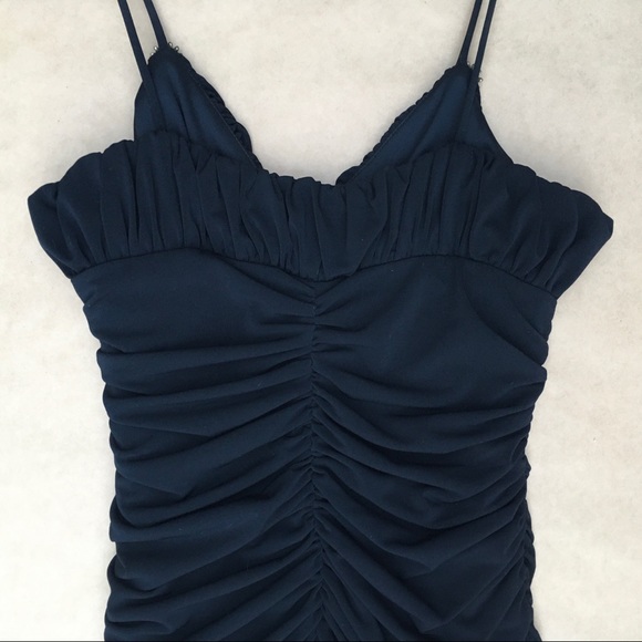 Shelli Segal โ Pleated & Shirred Cocktail Dress in Black Size 4 - Picture 5 of 9